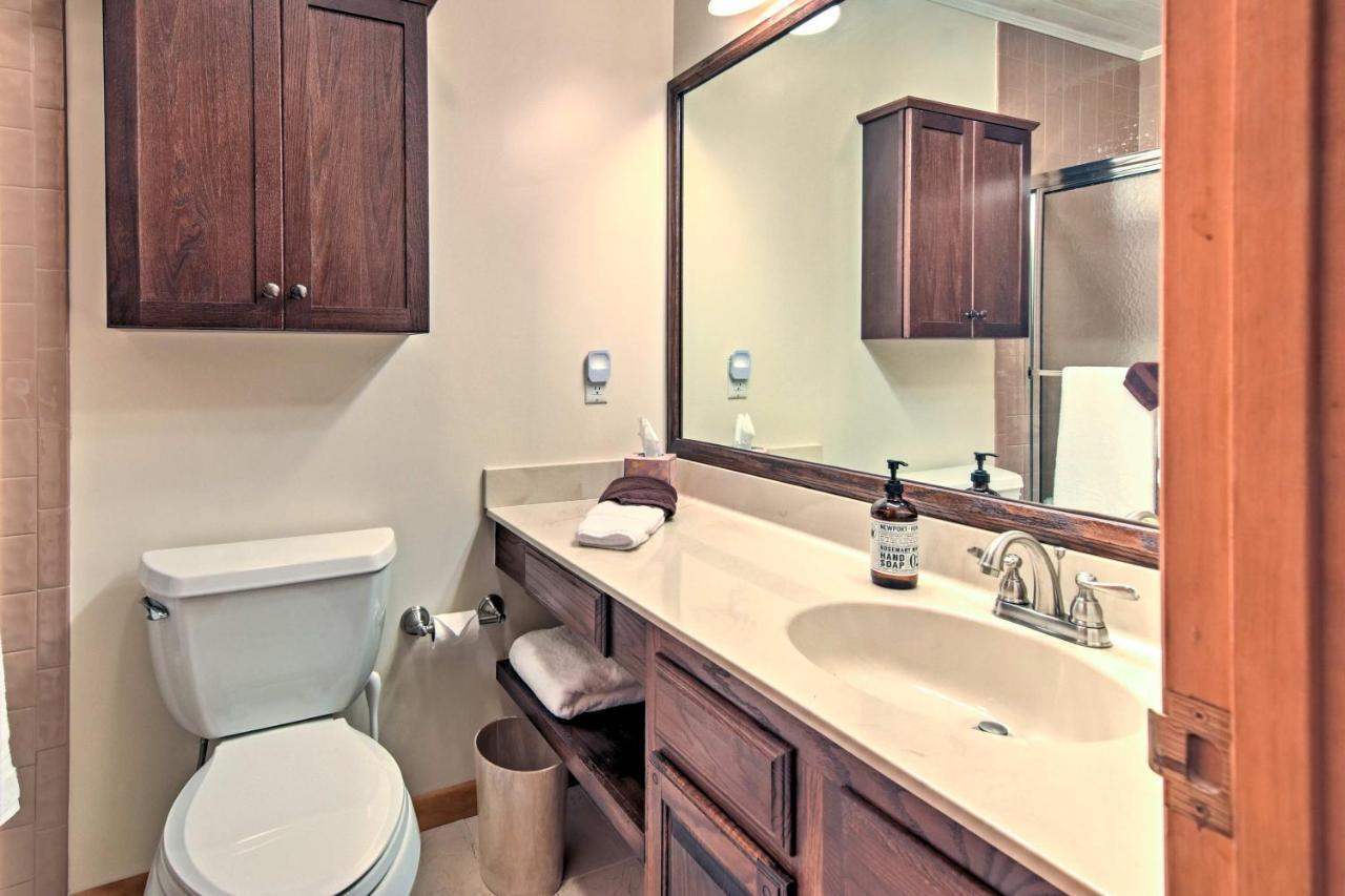 Beech Mountain Condo With Balcony, Walk To Resort! Esterno foto